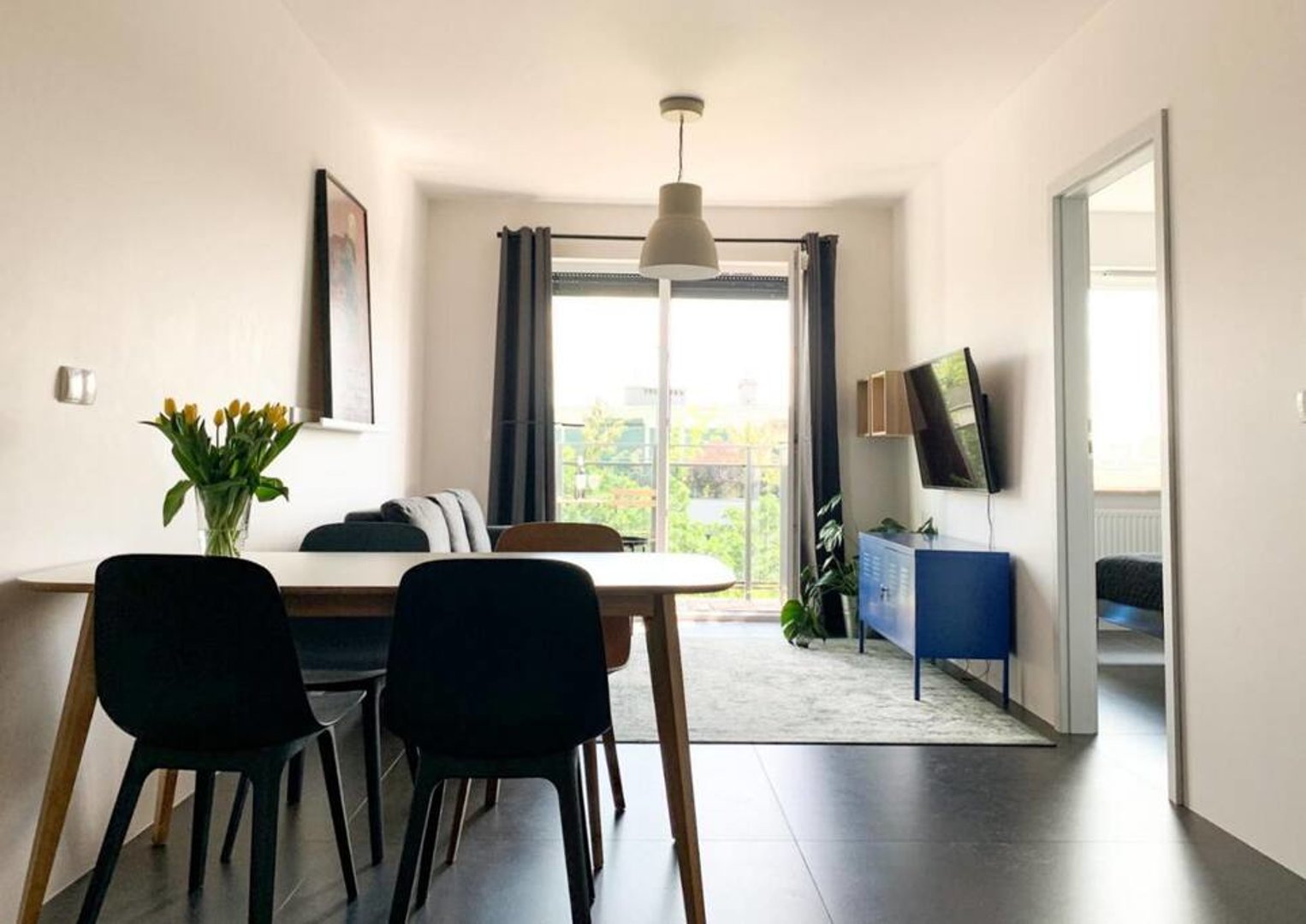 HomeStay Apartment with Parking
